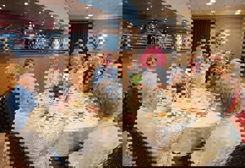 2025 Foto Vl