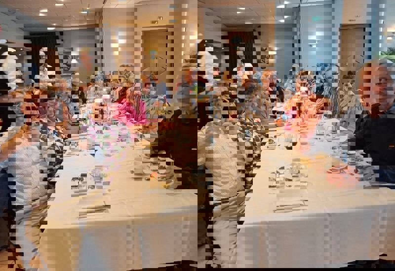 2025 Foto lll