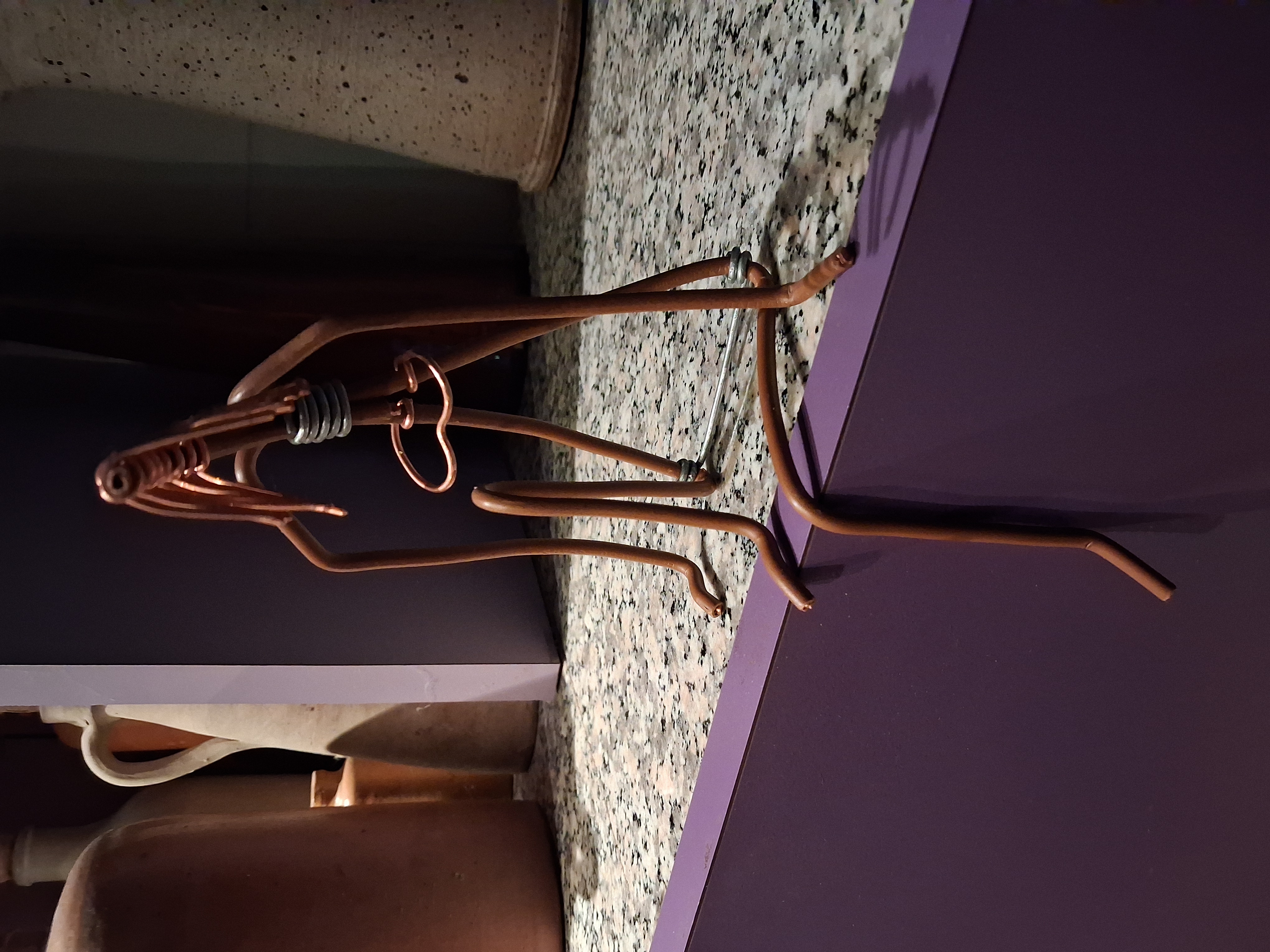 Naakt tot op de draad versleten