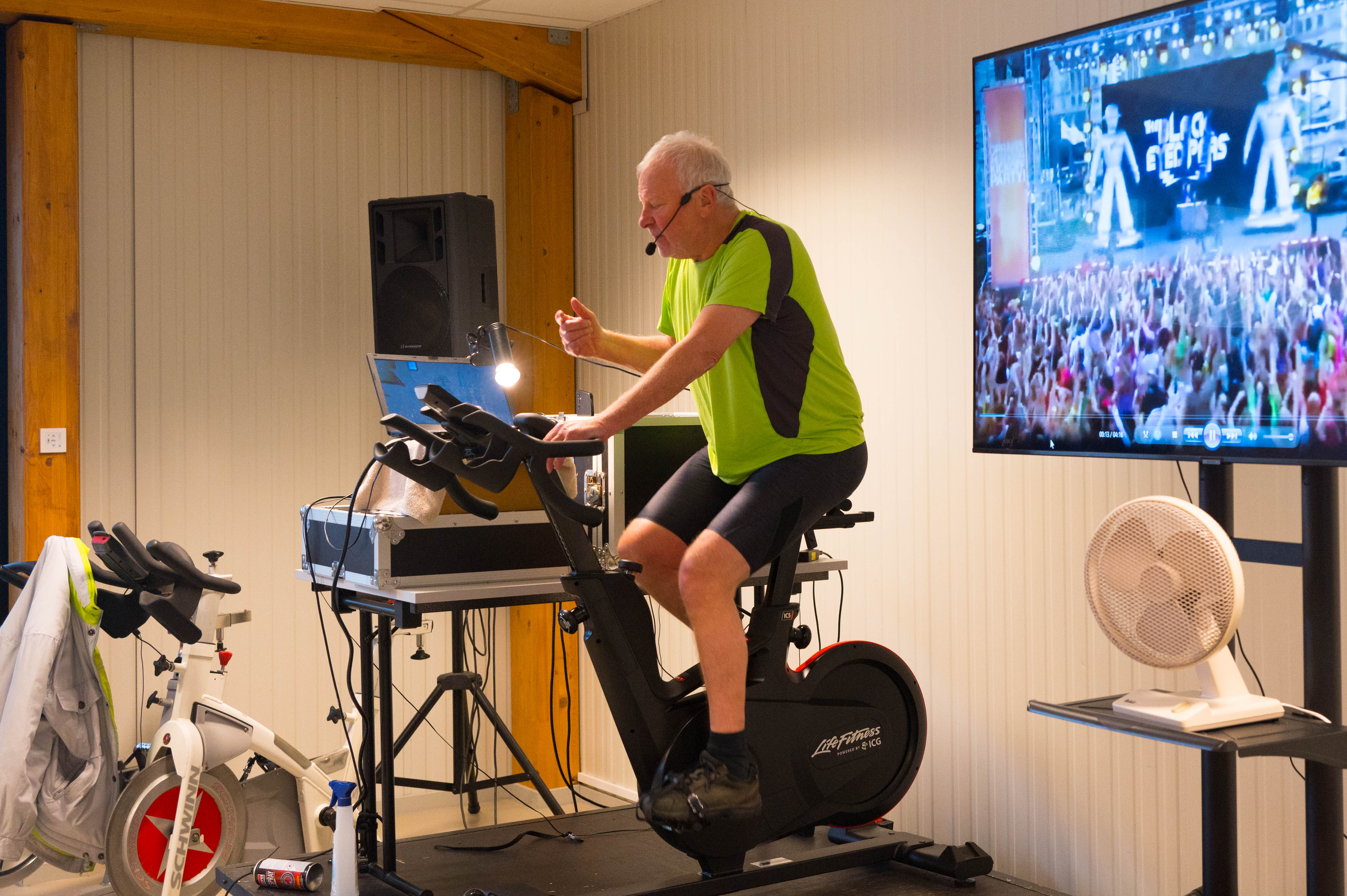 Spinning Neos 2025 (2 Van 12)