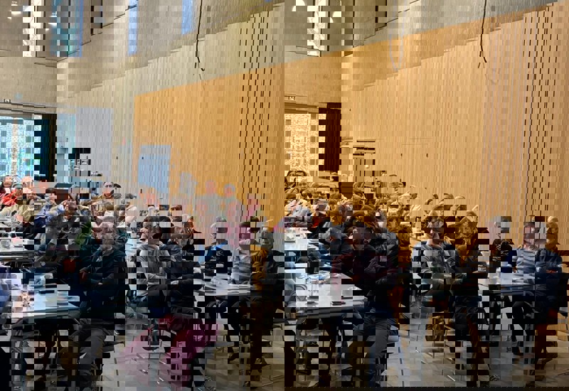 39B39578 2805 41A8 B7b4 867067Cc6382 (1)