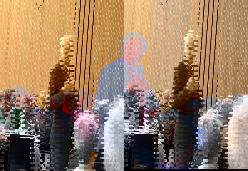 Cee77193 6374 4F6b B679 F4fb37a66665