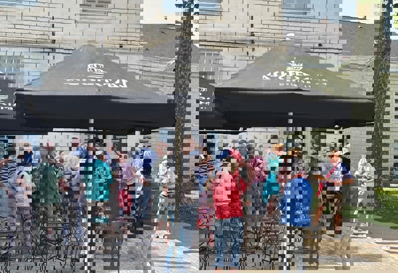 E265f3a0 Bcb2 42Cf 999C 4Bdf3e8aced2