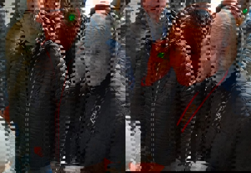 96Bcfdbd 1Ec2 4A38 91Fd 14438E2ef045