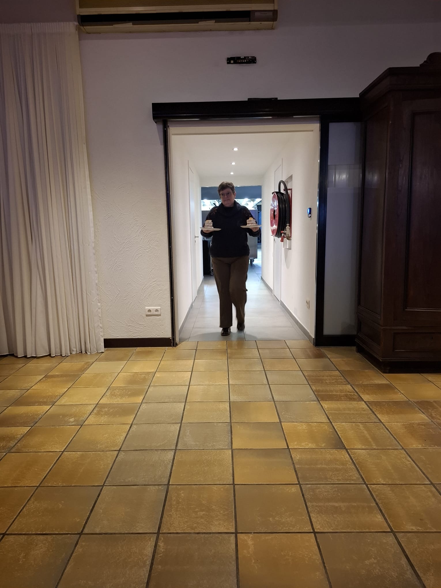 1726C84c Fcad 4216 85C3 02620F2ca54c