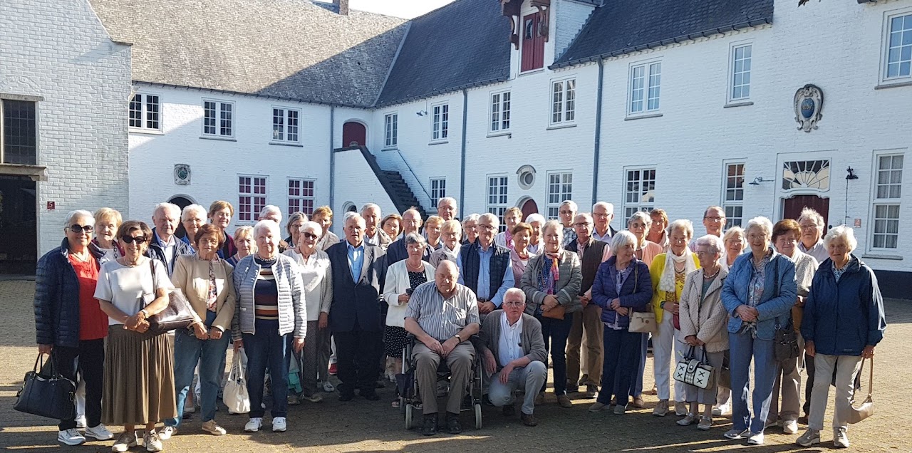 Groepsfoto Neos Desselgem dagreis Ronse 2025